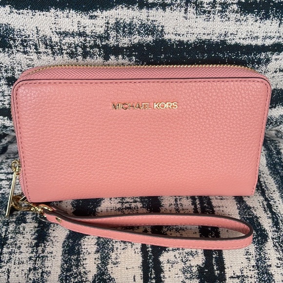 Michael Kors Jet Set Travel Lg Flat Multifunctional Phone Case-Wristlet-Wallet - Picture 5 of 16